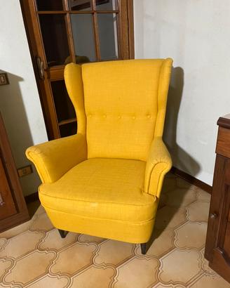 Poltrona Strandmon (Ikea) gialla