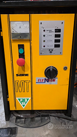 Carica batteria per muletti