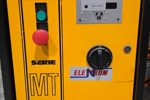 Carica batteria per muletti