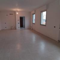 Biassono, ufficio 60 mq e posti auto