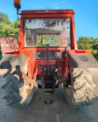 trattore gommato New Holland 65-66 dt s