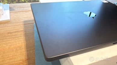 MacBook Pro 16″ M3 Max RAM 64Gb, SSD 1Tb Ex-Nuovo