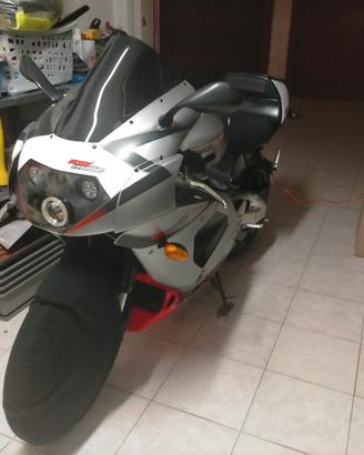 APRILIA RSV 1000