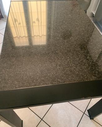 Tavolo cucina con pianonin granito nero