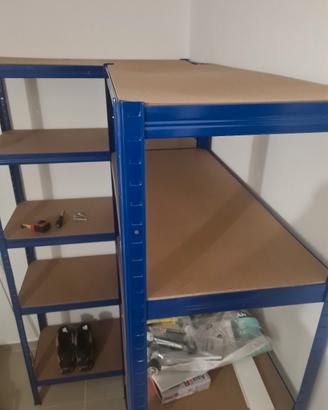 Scaffalatura blu
