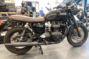 Triumph Bonneville T120 black edition jet