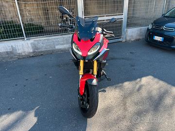 BMW F900XR