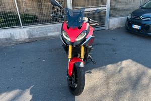 BMW F900XR