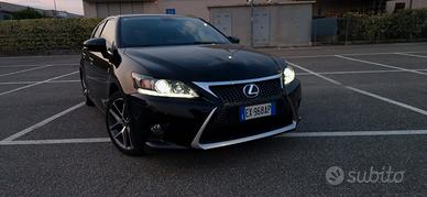 Lexus ct200h  