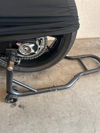 Carrello solleva moto