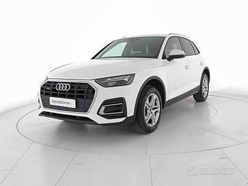 Audi Q5 40 2.0 tdi mhev 12V Business quattro