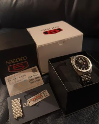 Seiko 5 Sports SRPL93 Gene Kranz (Prenotato)