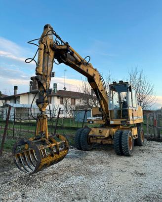 Escavatore liebherr