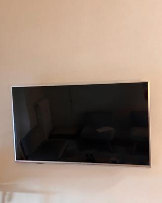 TV Led Panasonic TX-L47ET60E, 47 pollici.
