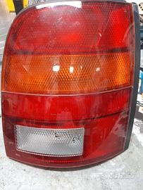 Fanale posteriore destro Nissan Micra