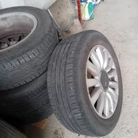 4 gomme complete di cerchione