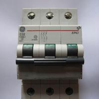 Interruttore Magnetotermico EP63 C32 3 poli