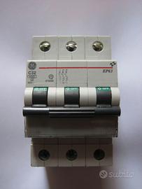 Interruttore Magnetotermico EP63 C32 3 poli