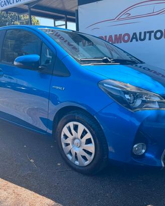 Toyota Yaris 1.5 Hybrid 5 porte Cool