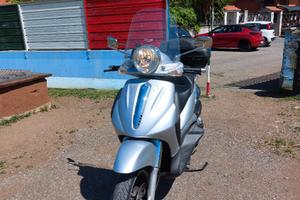 PIAGGIO BEVERLY 500 - Pari al nuovo - Solo 19000km