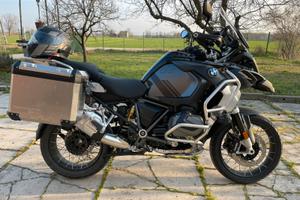 BMW GS 1250 ADVENTURE TRIPLE BLACK
