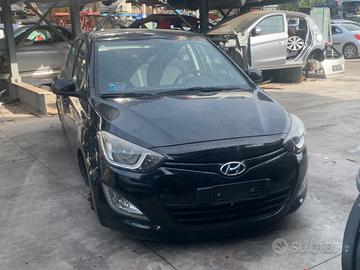 HYUNDAI I20 1.2B-GPL - ANNO 2014 - PER RICAMBI
