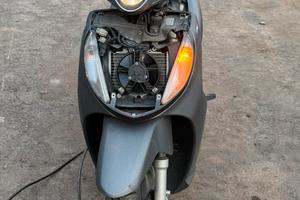 Malaguti centro  125 per ricambi no intera