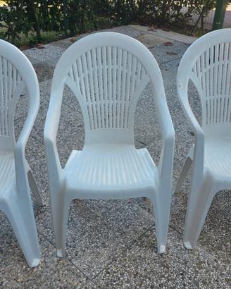 3 sedie in plastica da esterno 