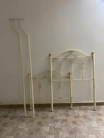 Struttura letto stile liberty