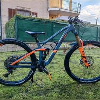 Cube Stereo 150 C:68 TM 29

taglia S (full carbon)