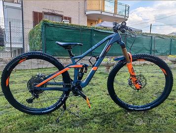 Cube Stereo 150 C:68 TM 29

taglia S (full carbon)