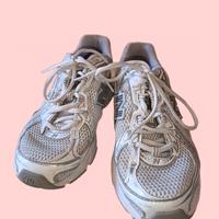 New Balance 740 bianche