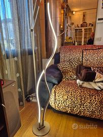 Lampada Piantana D Arredameto