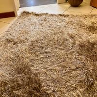 tappeto dorato shaggy