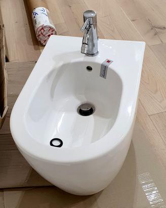 Hatria Fusion Rimless Bidet a terra con rubinetto