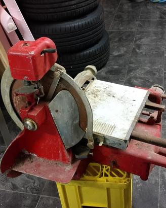 Affettatrice d'epoca manuale