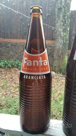 Bottiglie Fanta e Coca Cola