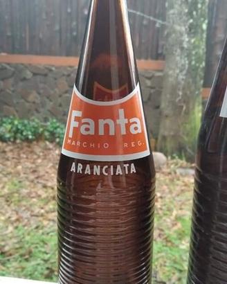Bottiglie Fanta e Coca Cola