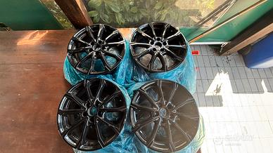 Cerchi Mak da Vinci 5 fori gruppo VW