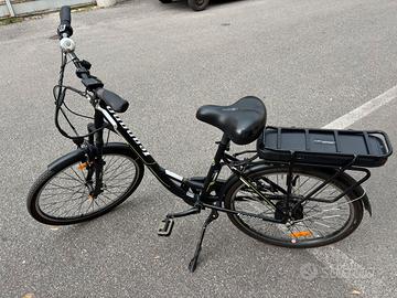 Bicicletta Legnano a pedalata assistita