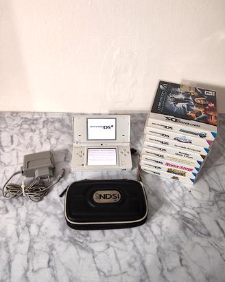 Lotto Nintendo DSi Bianco + 8 Giochi Originali