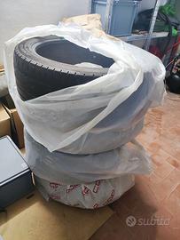 Gomme Nokian powerproof 235/45/19 W xl