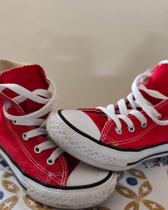 Scarpe converse rosse nr. 29