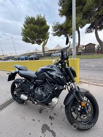 MT-07 + Cambio Gomme + Est. Garanzia (7 anni)