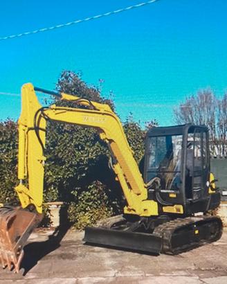 E212 - Escavatore 50 q Yanmar B50