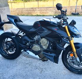 Ducati Streetfighter V4S