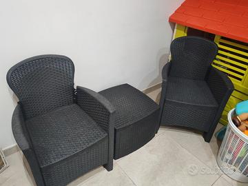 set da giardino con tavolo contenitore 