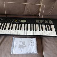 pianola Casio a batterie con custodia 