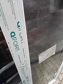 €300 p.finestra H.238x124