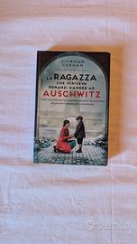 Ragazza che scriveva romanzi d'amore ad Auschwitz 